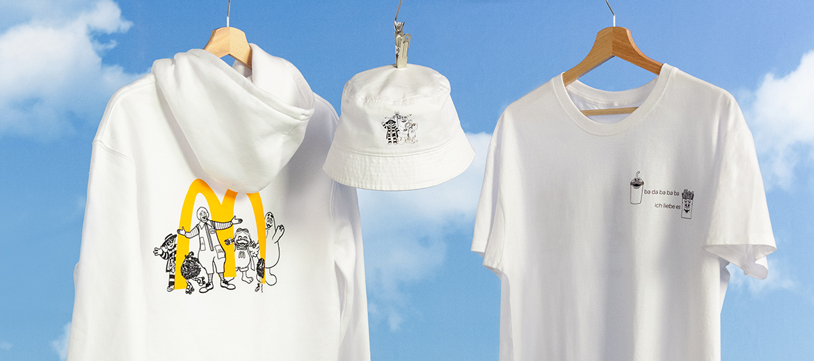 Abbildung der Fashion Collection: Hoodie, T-Shirt, Hut