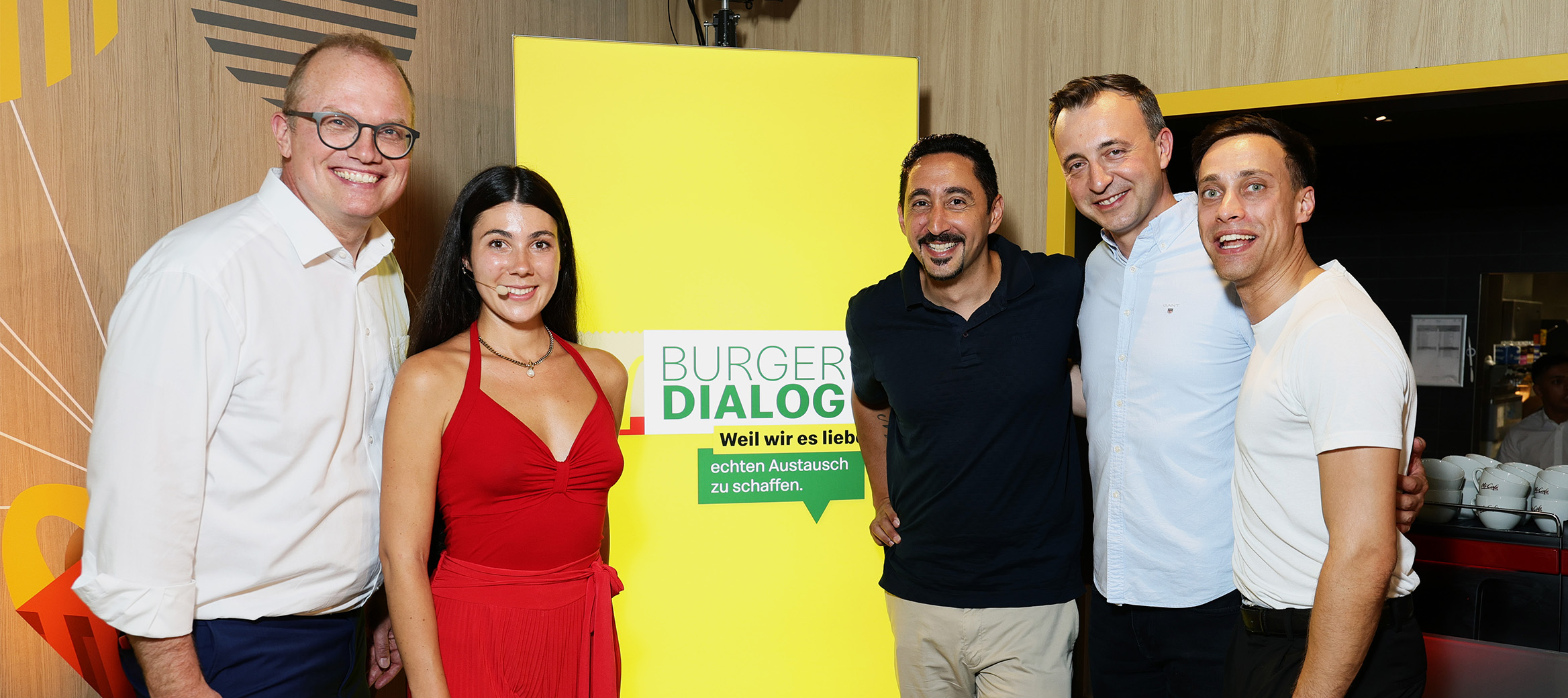 v. l. n. r.: Jochen Ott (SPD), Anastasia Barner, Eko Fresh, Paul Ziemiak (CDU), Tim Achtermeyer (BÜNDNIS 90/DIE GRÜNEN)