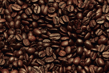 Geröstete McCafé® Kaffeebohnen im Close-up.