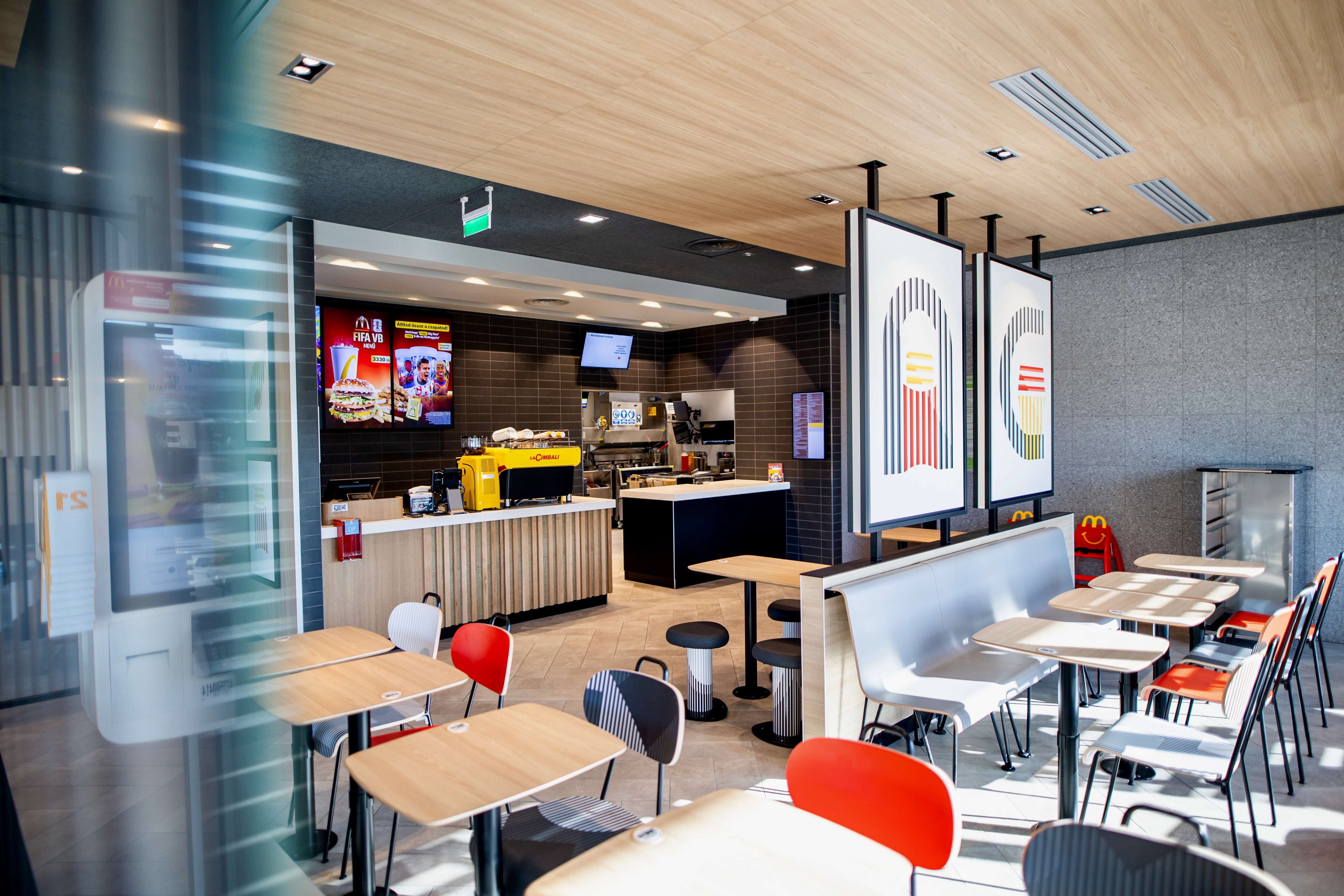 2026.06.30. McD NSO Tatabánya 3 étterem befotózása.